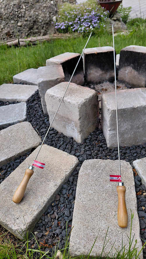 Grillspieß 80 cm aus Edelstahl mit Holzgriff – Made in Austria, Detailansicht