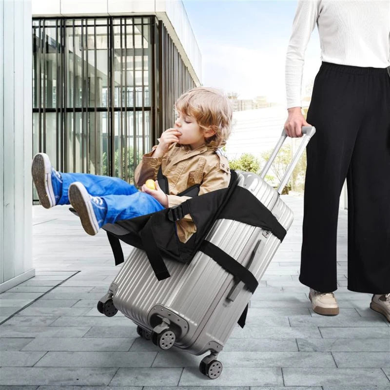 Kindersitz für Koffer & Trolley – 3-Punkt-Sicherheitsgurt für unterwegs